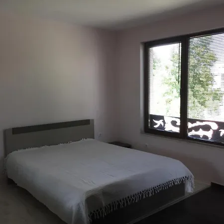 Даела Хаус Apartman